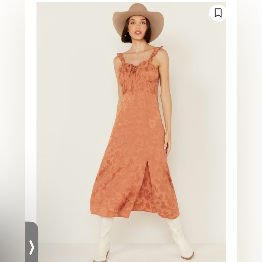 ROCK & ROLL DENIM WOMEN'S SLEEVELESS SMOCKED MIDI DRESS. RUST COPPER